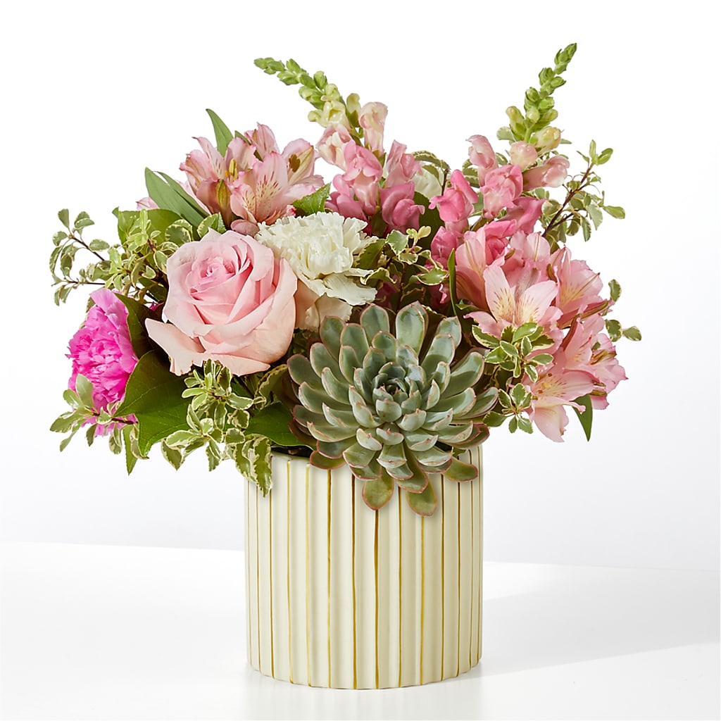 Magenta Musings Bouquet – Day Dream Bokay Llc, Jonesborough TN