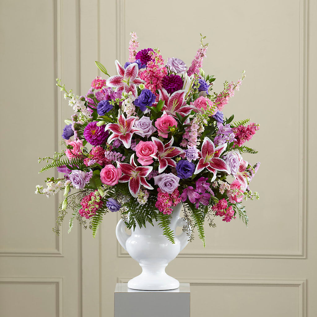 Peaceful Tribute Arrangement – Day Dream Bokay Llc, Jonesborough TN