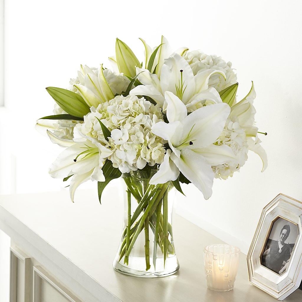 Compassionate Lily Bouquet – Day Dream Bokay Llc, Jonesborough TN