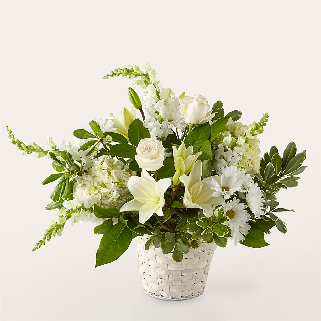 Ivory Elegance Floral Basket – Day Dream Bokay Llc, Jonesborough TN