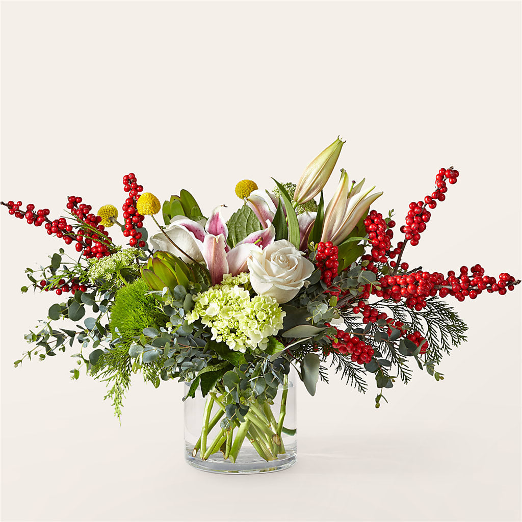 Berry & Bright Bouquet – Day Dream Bokay Llc, Jonesborough TN