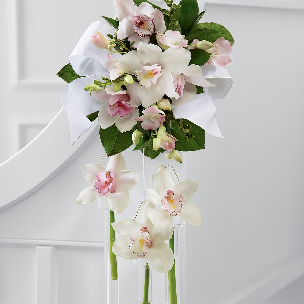 Perfect Entrance Pew Arrangement – Day Dream Bokay Llc, Jonesborough TN