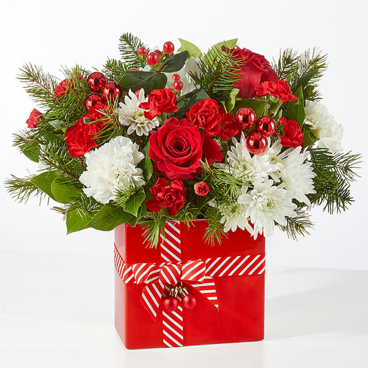 Presents Under the Tree Bouquet –  Day Dream Bokay Llc, Jonesborough TN