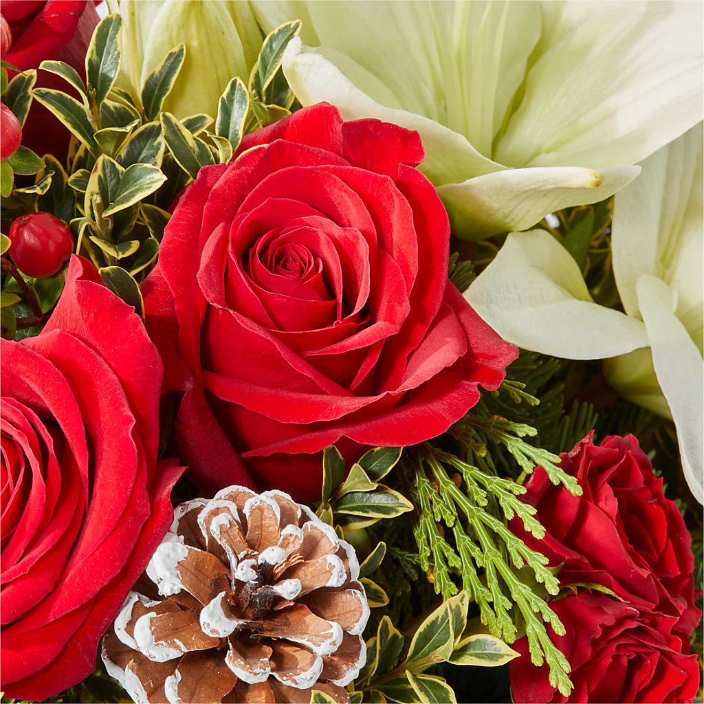 Snowy Wonderland Bouquet –  Day Dream Bokay Llc, Jonesborough TN