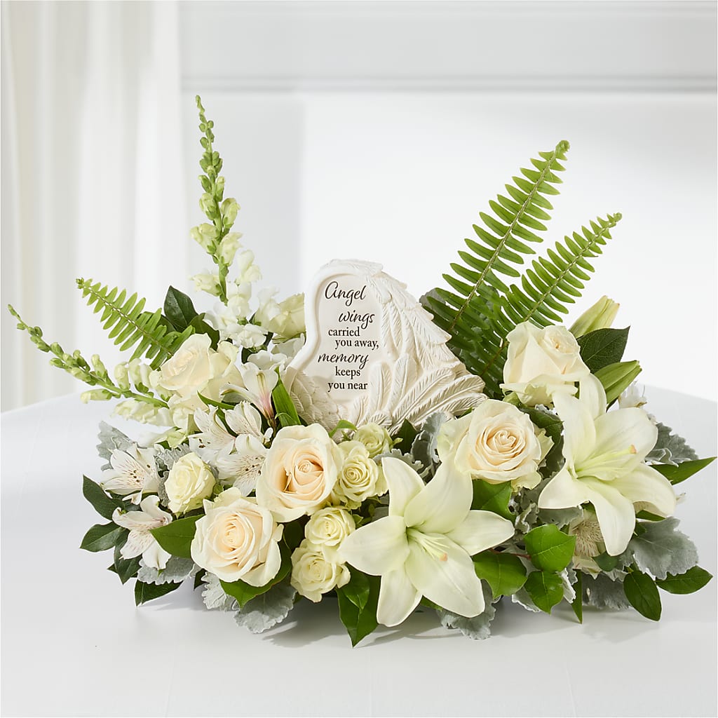 Holding You Close Arrangement –  Day Dream Bokay Llc, Jonesborough TN