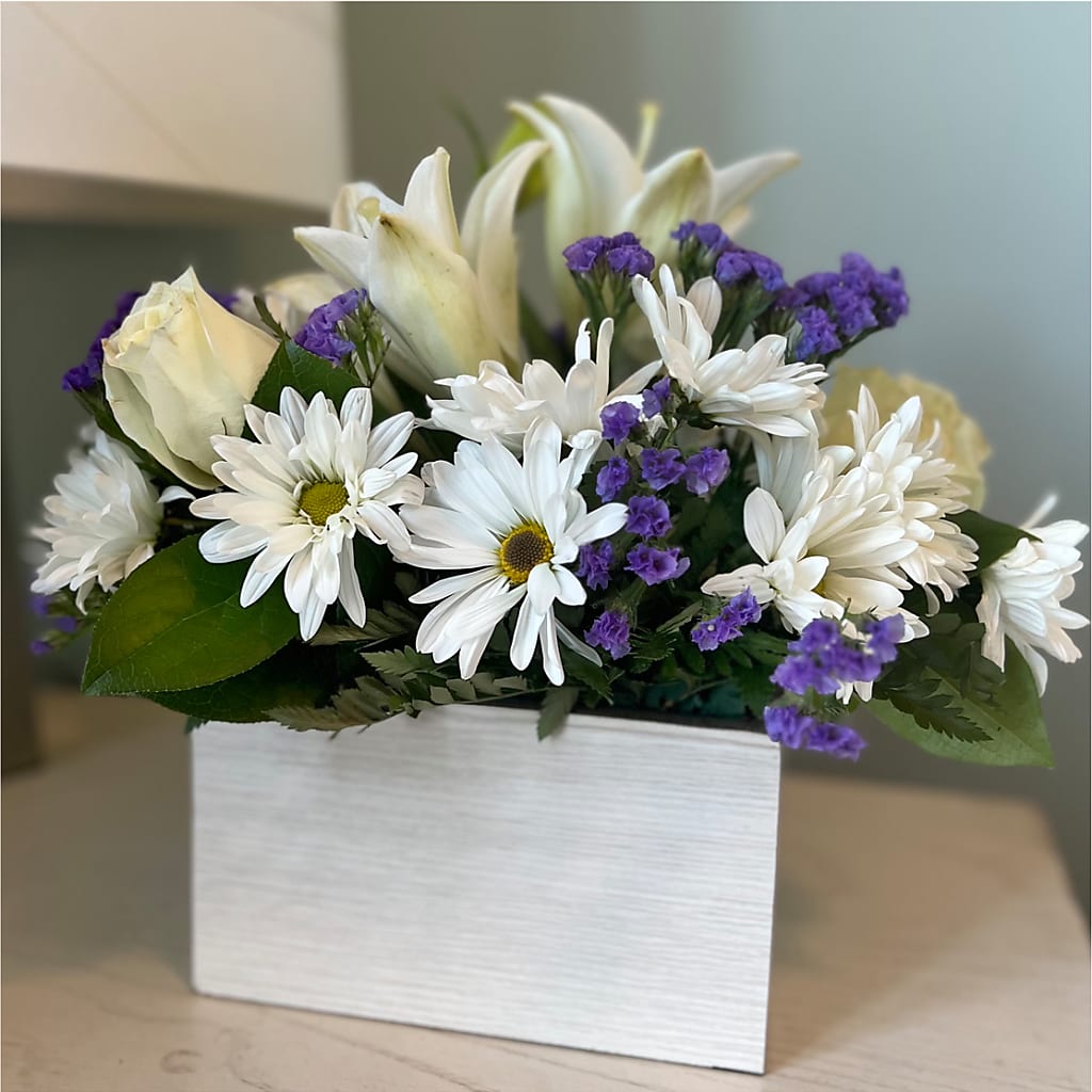 Beyond Blue Box Bouquet –  Day Dream Bokay Llc, Jonesborough TN