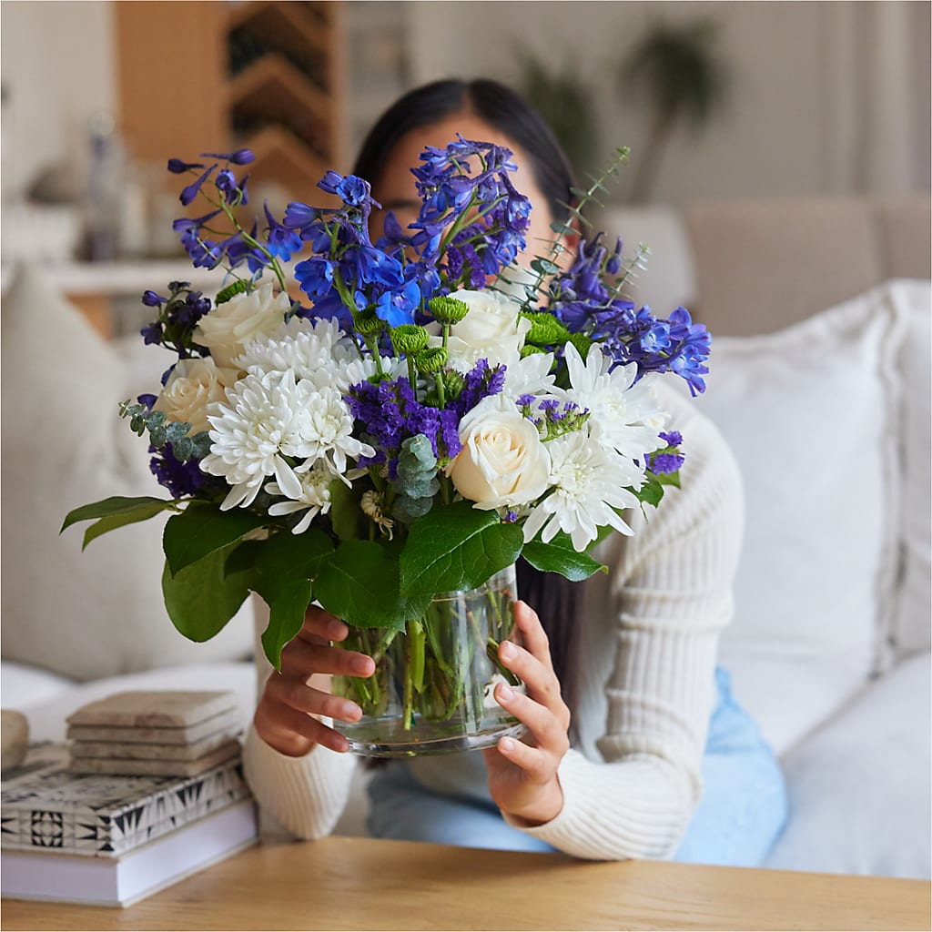 Cerulean Waves Bouquet –  Day Dream Bokay Llc, Jonesborough TN