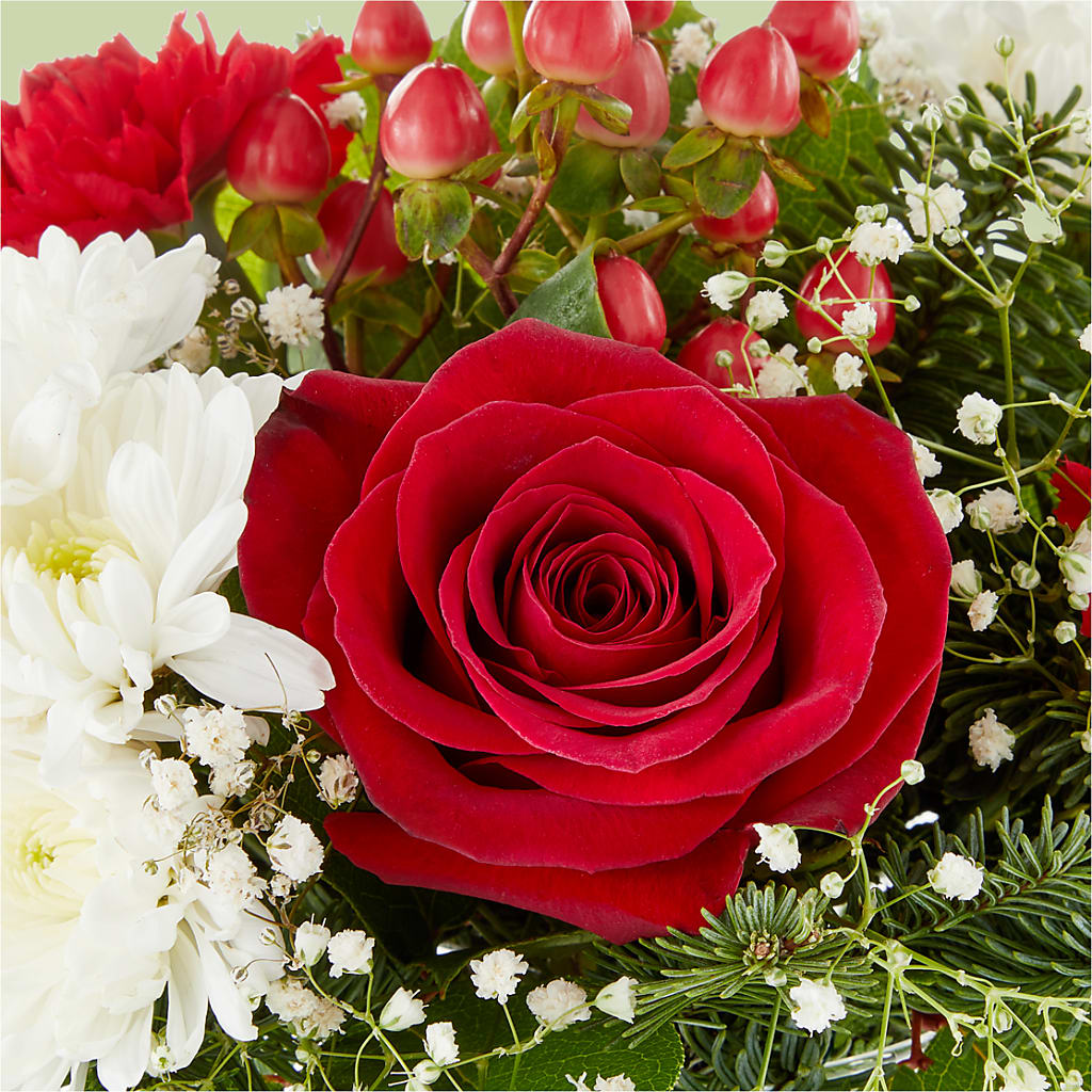 Chance of Flurries Bouquet –  Day Dream Bokay Llc, Jonesborough TN
