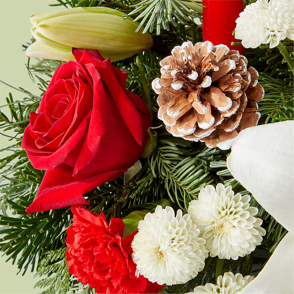 Seasonal Festivities Centerpiece –  Day Dream Bokay Llc, Jonesborough TN