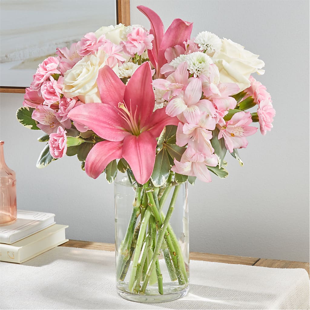 Piece of Cake Bouquet –  Day Dream Bokay Llc, Jonesborough TN