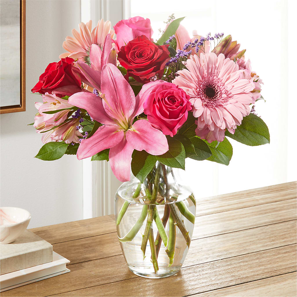 Lots of Love Bouquet –  Day Dream Bokay Llc, Jonesborough TN