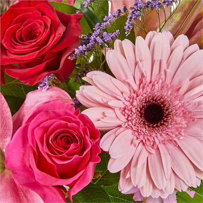Lots of Love Bouquet –  Day Dream Bokay Llc, Jonesborough TN