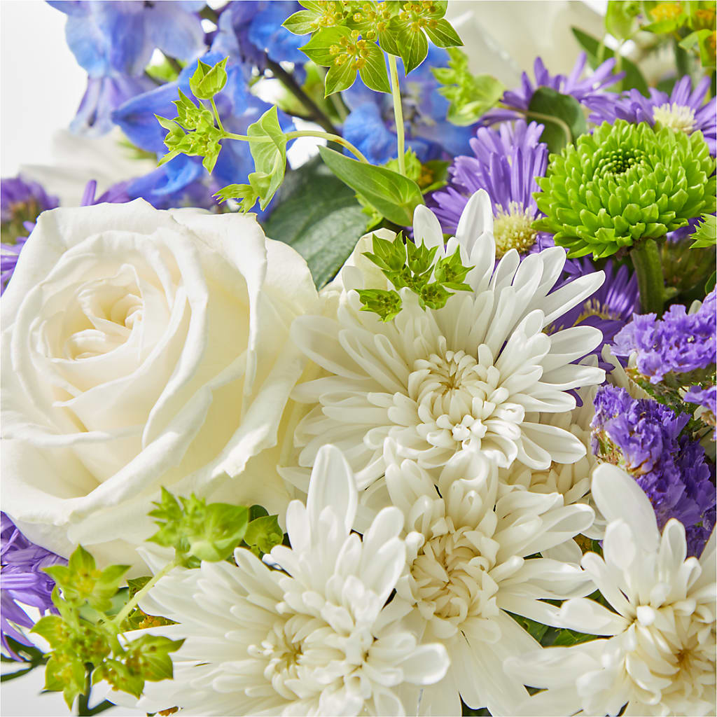 Genuine Gestures Bouquet –  Day Dream Bokay Llc, Jonesborough TN