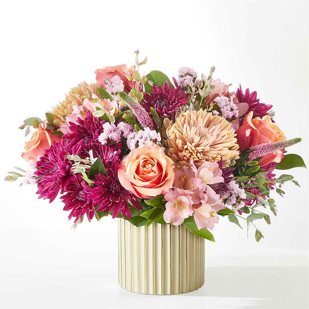Berry Cobbler Bouquet with Ivory Vase –  Day Dream Bokay Llc, Jonesborough TN