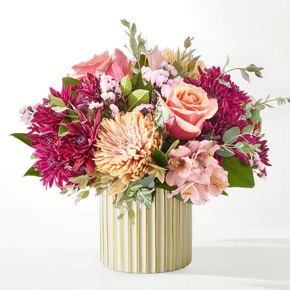 Berry Cobbler Bouquet with Ivory Vase –  Day Dream Bokay Llc, Jonesborough TN